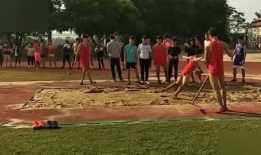 三级跳教学视频,轻松掌握跳远技巧